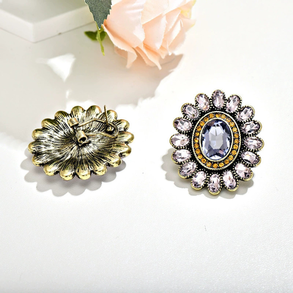Vintage Western Crystal Diamond Oval Ear Studs